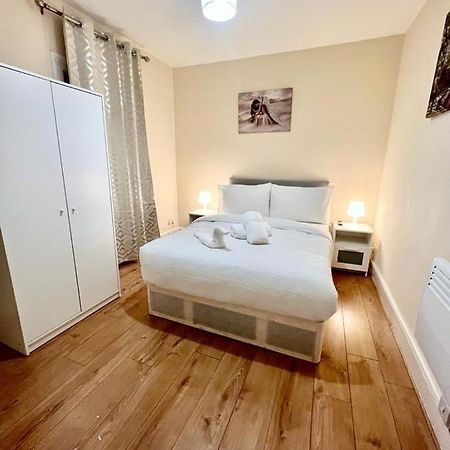 Studio Flat In Colliers Wood Apartamento Londres Exterior foto