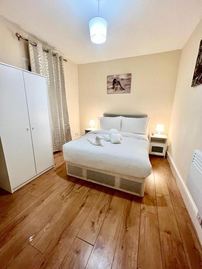 Studio Flat In Colliers Wood Apartamento Londres Exterior foto