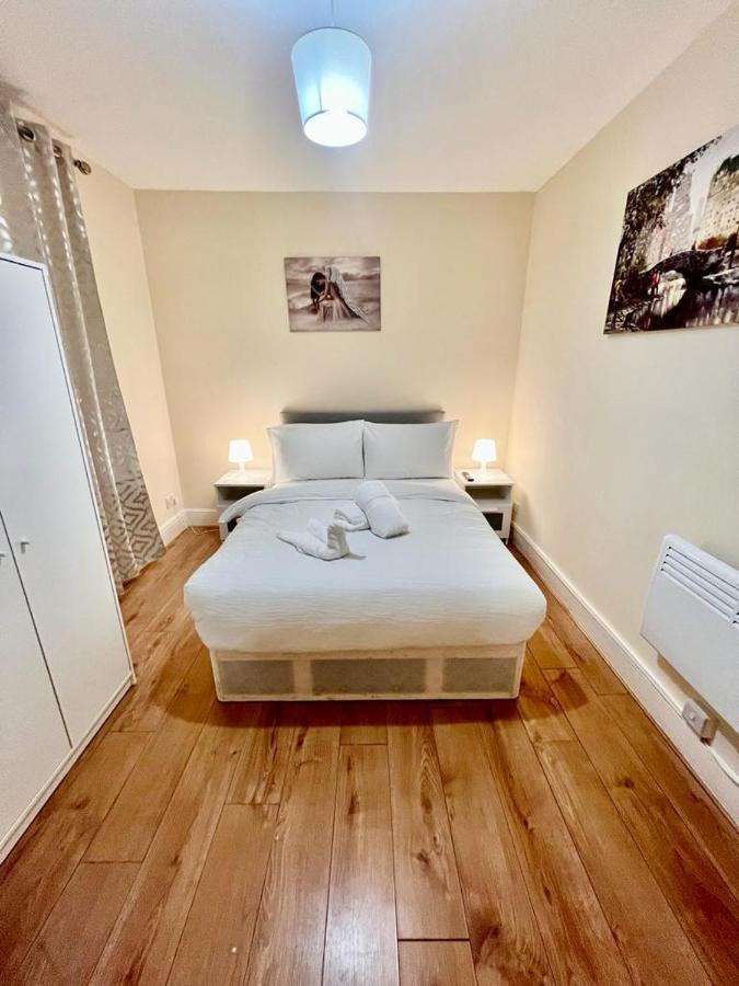 Studio Flat In Colliers Wood Apartamento Londres Exterior foto